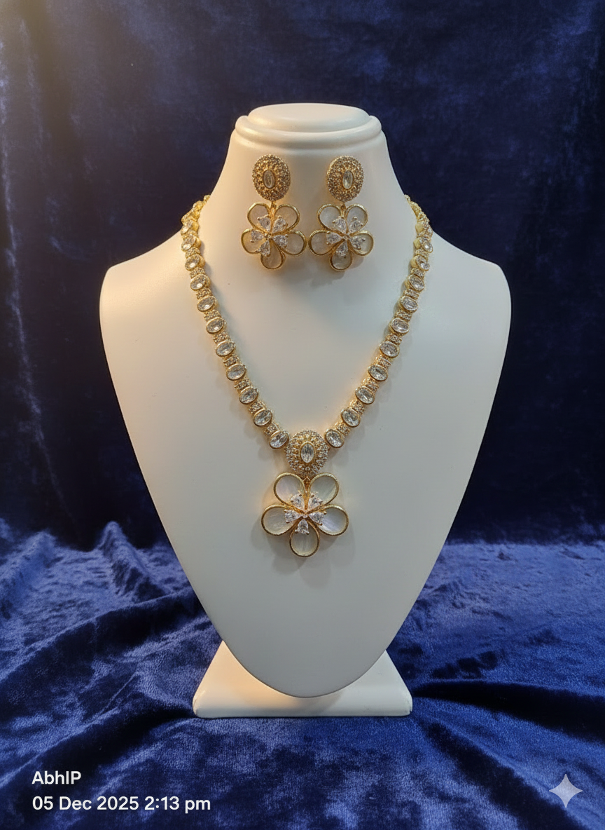 Ad stone neckless golden